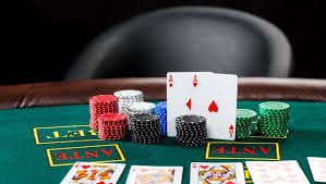 petatoto 5 mobile app interface showing slot games and sportsbook markets